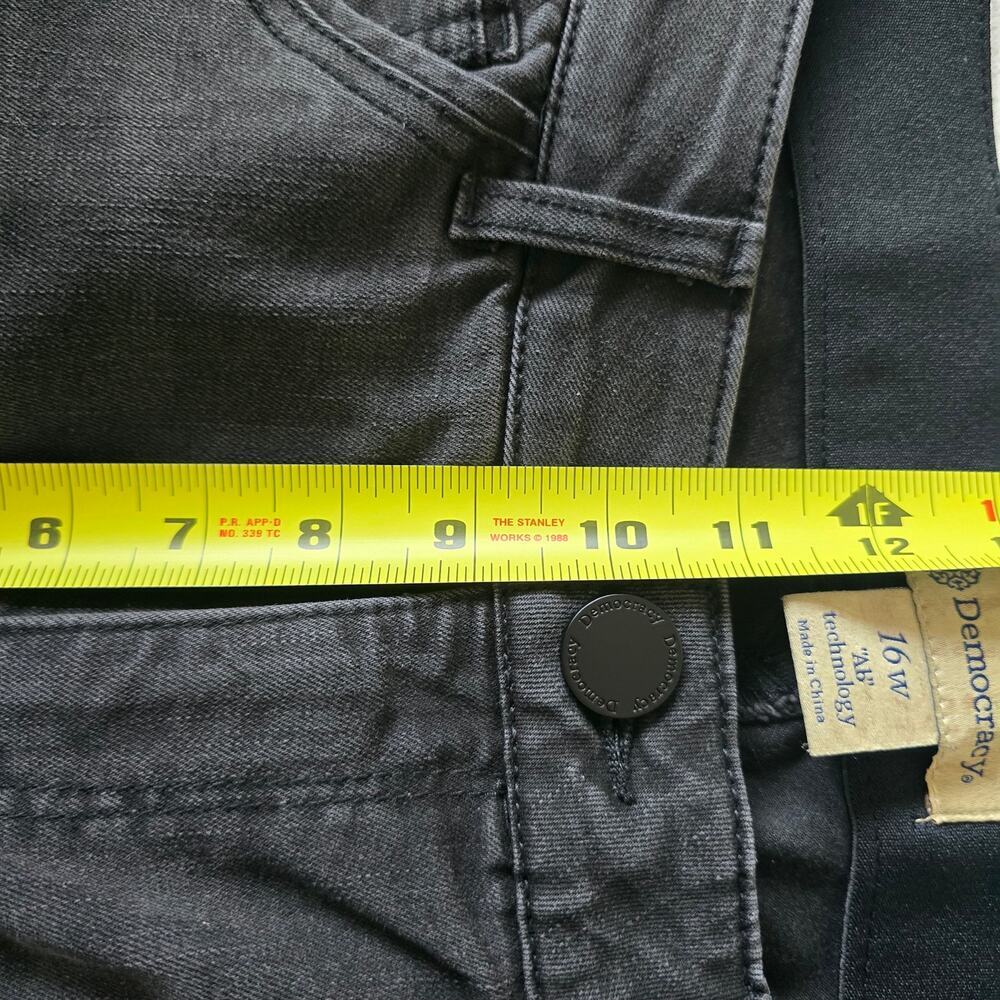 NWT Democracy Ab Technology Womens 16W Ripped Girlfriend Patch Jeans Black - Picture 8 of 9